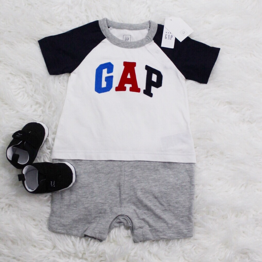 NWT Baby Gap Logo Raglan 2-in-1-One-Piece Romper - Picture 2 of 7
